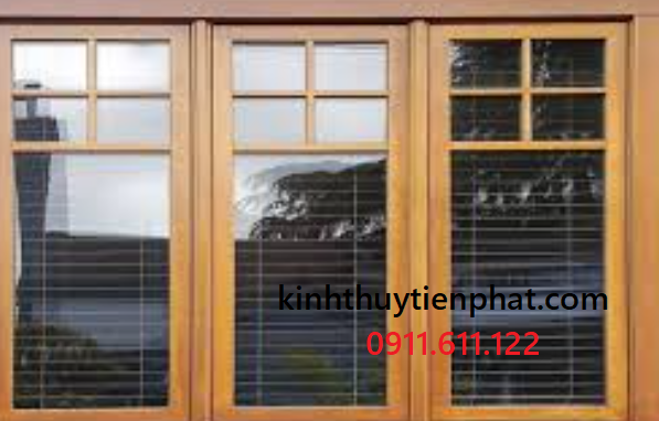 Tiến Phát - Đơn vị lắp đặt cửa kính cường lực khung gỗ tại phường Vĩnh Hội, quận 4