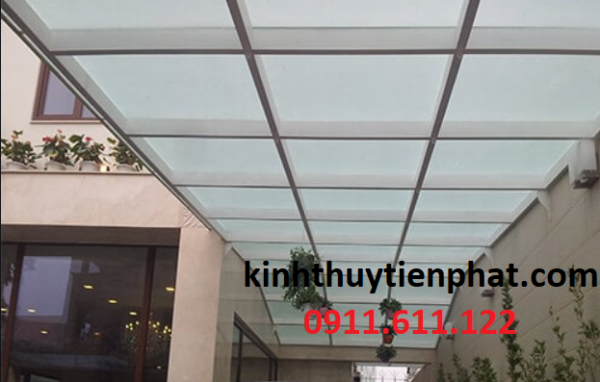 mái kính cường lực tại quận 11, TP HCM