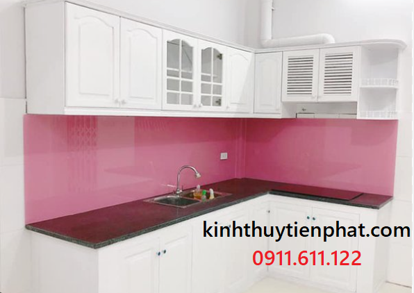 Kính ốp bếp được sản xuất như thế nào?