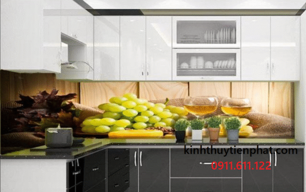 Tiến Phát – Đơn vị lắp đặt kính ốp bếp tại Hà Nội