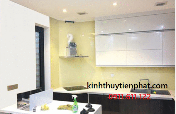 Giới thiệu vầ kính màu ốp bếp tại phường Cầu Kho, quận 1