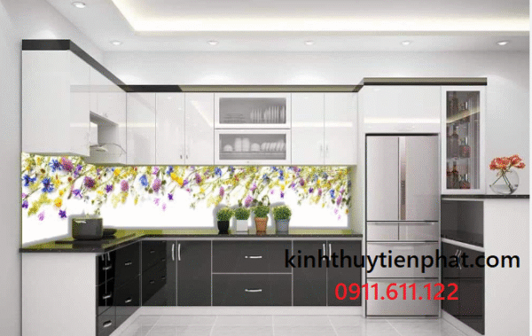Tính năng đặc biệt của kính màu ốp bếp tại phường Thủ Thiêm, quận 2