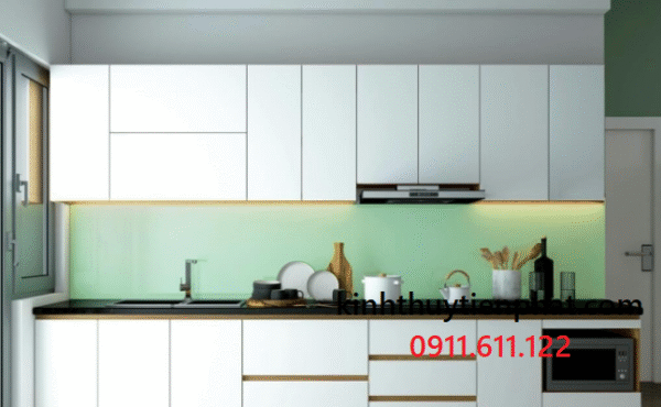 Tiến Phát – Đơn vị lắp đặt kính màu ốp bếp tại phường Nguyễn Cư Trinh, quận 1