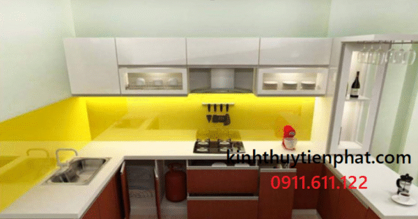 Tiến Phát – Đơn vị lắp đặt kính màu ốp bếp tại phường 1, quận 3