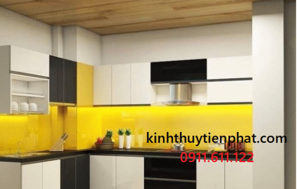 Cách lựa chọn lắp đặt kính màu ốp bếp tại phường 1, quận 3