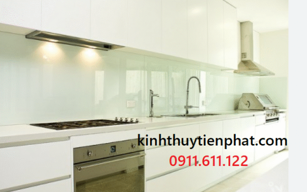 Tìm hiểu tính thẩm mỹ của kính màu ốp bếp tại phường 2, quận 3 Tìm hiểu tính thẩm mỹ của kính màu ốp bếp tại phường 2, quận 3
