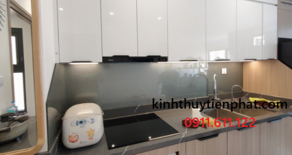 Tiến Phát – Đơn vị lắp đặt kính màu ốp bếp tại phường 3, quận 3 Tiến Phát – Đơn vị lắp đặt kính màu ốp bếp tại phường 3, quận 3