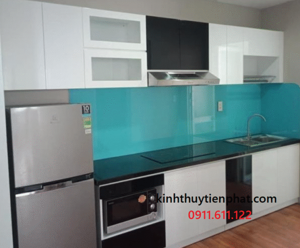 Tiến Phát - Địa chỉ lắp đặt kính màu ốp bếp tại phường 9, quận 6