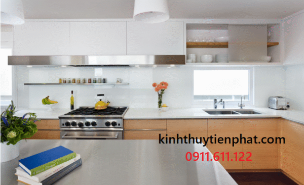 Ứng dụng của kính màu ốp bếp trong thiết kế nội thất tại phường 12, quận 5 Ứng dụng của kính màu ốp bếp trong thiết kế nội thất tại phường 12, quận 5