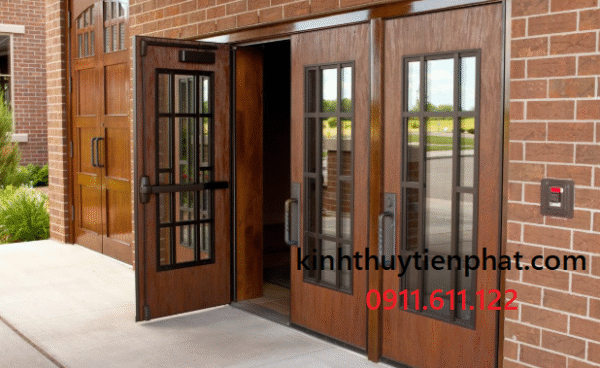 Những lợi ích khi lắp đặt cửa kính cường lực khung gỗ tại Hóc Môn, tphcm Những lợi ích khi lắp đặt cửa kính cường lực khung gỗ tại Hóc Môn, tphcm