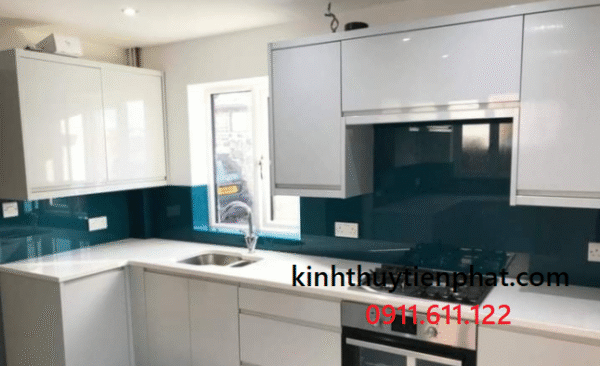 Lợi ích của việc sử dụng kính màu ốp bếp tại phường Tân Thuận Tây, quận 7 Lợi ích của việc sử dụng kính màu ốp bếp tại phường Tân Thuận Tây, quận 7