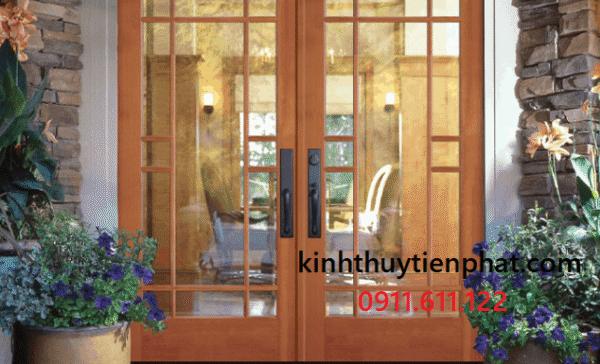 Những ứng dụng của cửa kính cường lực khung gỗ tại Vĩnh Long Những ứng dụng của cửa kính cường lực khung gỗ tại Vĩnh Long