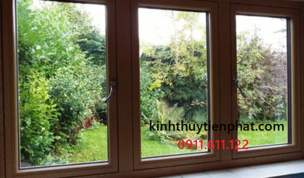 Tiến Phát - Đơn vị lắp đặt cửa kính cường lực khung gỗ tại Nghệ An