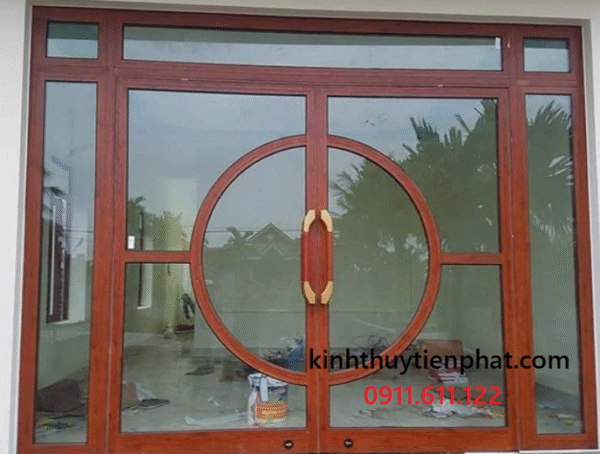 Các mẫu cửa kính cường lực khung gỗ hiện nay tại Cao Bằng Các mẫu cửa kính cường lực khung gỗ hiện nay tại Cao Bằng