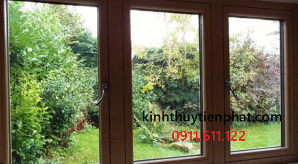 Ứng dụng của cửa kính cường lực khung gỗ tại Lào Cai Ứng dụng của cửa kính cường lực khung gỗ tại Lào Cai