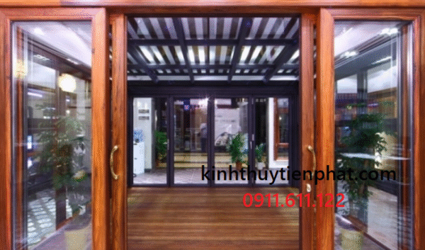 Tiến Phát - Đơn vị lắp đặt cửa kính cường lực khung gỗ tại phường Cầu Ông Lãnh, quận 1