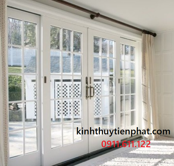 Tiến Phát - Đơn vị lắp đặt cửa kính cường lực khung gỗ tại Lai Châu