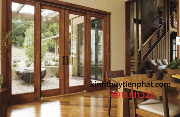 Những ứng dụng của cửa kính cường lực khung gỗ tại phường Bến Thành, quận 1