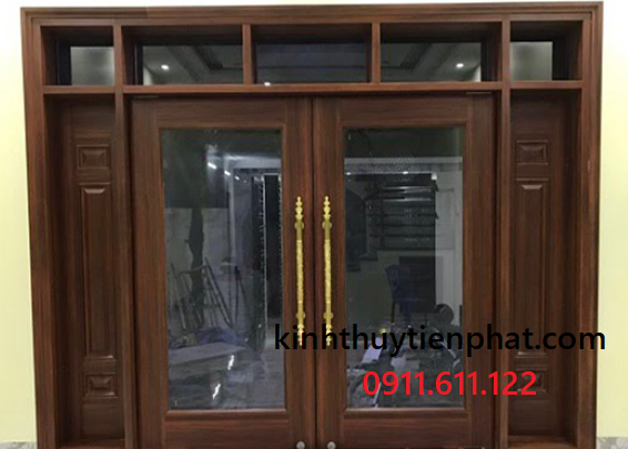 Tiến Phát - Địa chỉ lắp đặt cửa kính cường lực khung gỗ tại phường Xóm Chiếu, quận 4