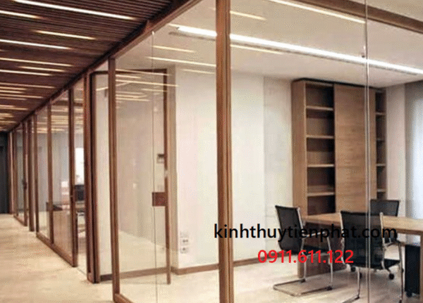 Vách kính cường lực khung gỗ là gì? Vách kính cường lực khung gỗ là gì?