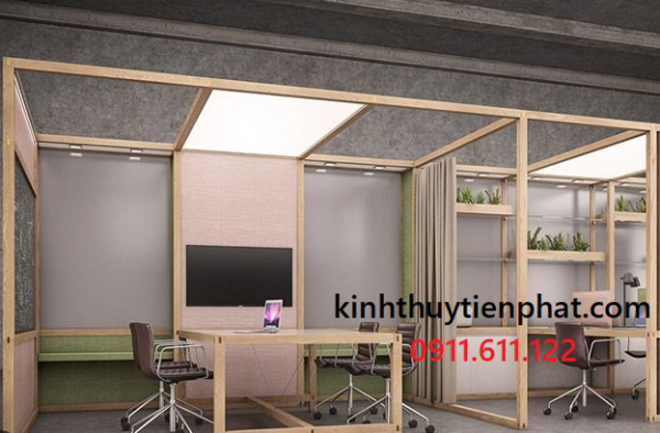 Đôi nét về sản phẩm vách kính cường lực khung gỗ tại quận 7, tphcm