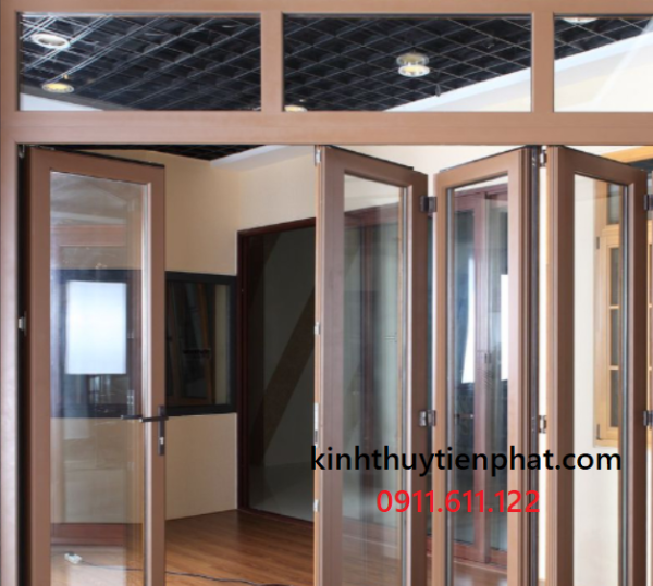 Tiến Phát – Đơn vị lắp đặt vách kính cường lực khung gỗ tại Cần Giờ