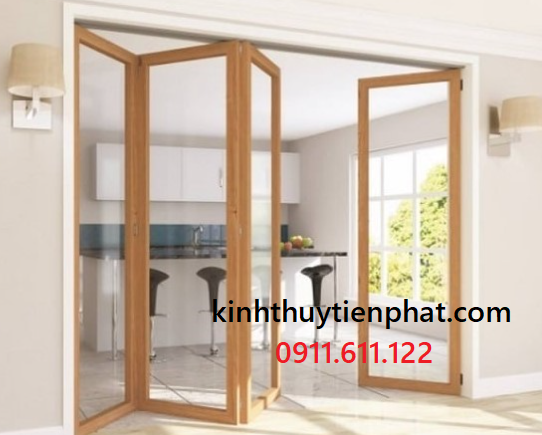 Giá vách kính cường lực khung gỗ tại quận 9, tphcm