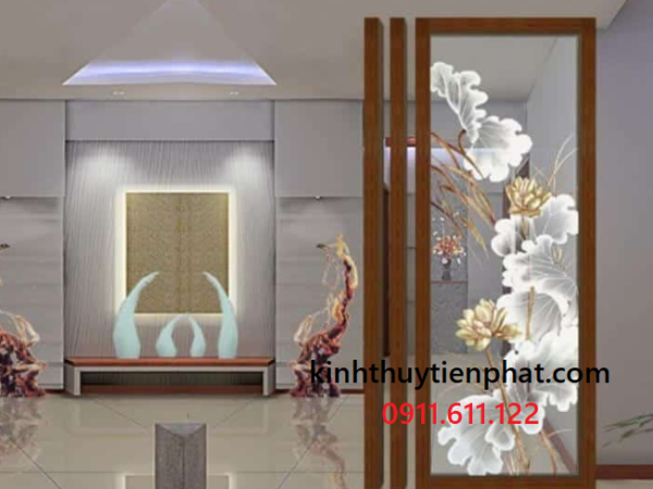 Các tiêu chí lưu ý khi chọn vách kính cường lực khung gỗ cho nhà bạn tại quận Thủ Đức, tphcm