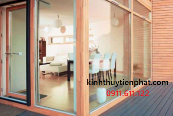 Tiến Phát - Địa điểm lắp đặt vách kính cường lực khung gỗ tại quận Thủ Đức, tphcm