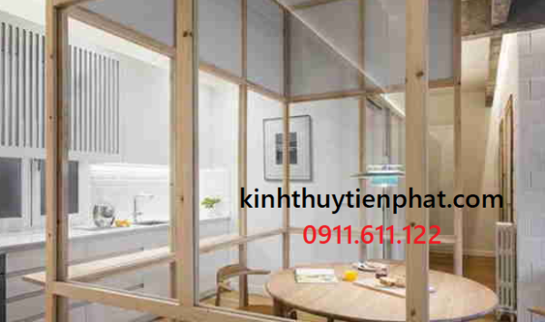Tiến Phát - Đơn vị lắp đặt vách kính cường lực khung gỗ tại Tiền Giang
