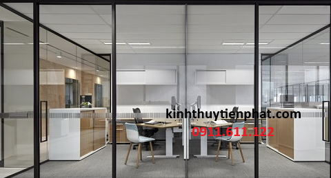 Tiến Phát - Đơn vị lắp đặt vách kính cường lực khung gỗ tại Vĩnh Phúc